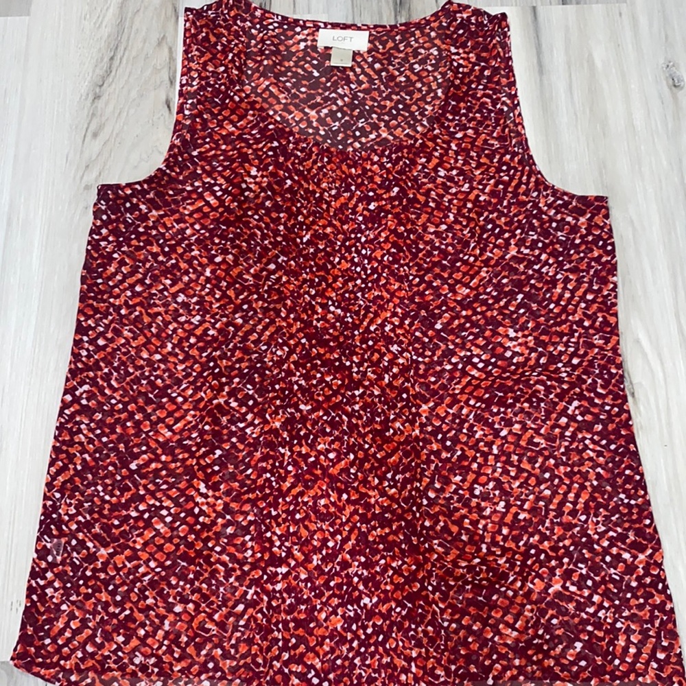 Women’s loft tank top size small
